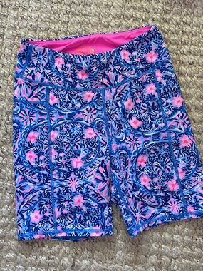 Lilly Pulitzer running shorts. Size S